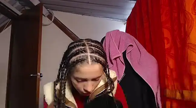 Snapshot of sweetdam12 chatting on 01/11/25, 09:04 sweetdam12 online show from 01/11/25, 09:04