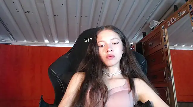 Snapshot of sweetdam12 chatting on 01/15/25, 07:34 sweetdam12 online show from 01/15/25, 07:34