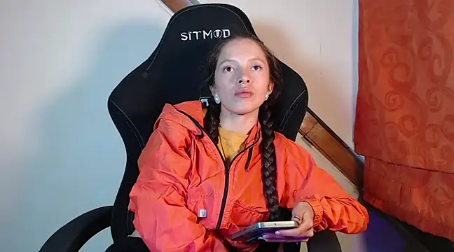 Snapshot of sweetdam12 chatting on 01/23/25, 09:50 sweetdam12 online show from 01/23/25, 09:50