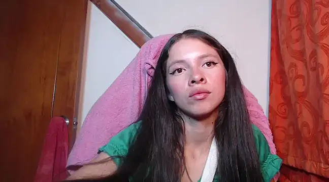 Snapshot of sweetdam12 chatting on 01/27/25, 08:07 sweetdam12 online show from 01/27/25, 08:07