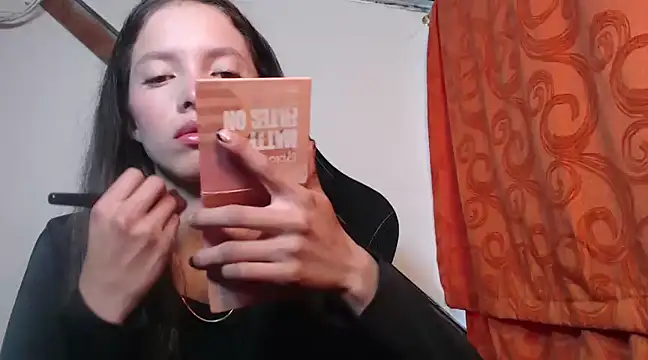 Snapshot of sweetdam12 chatting on 02/03/25, 07:21 sweetdam12 online show from 02/03/25, 07:21