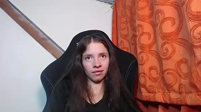 Snapshot of sweetdam12 chatting on 02/03/25, 10:21 sweetdam12 online show from 02/03/25, 10:21