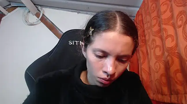 Snapshot of sweetdam12 chatting on 02/11/25, 08:10 sweetdam12 online show from 02/11/25, 08:10