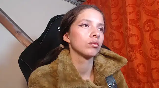 Snapshot of sweetdam12 chatting on 02/13/25, 12:57 sweetdam12 online show from 02/13/25, 12:57