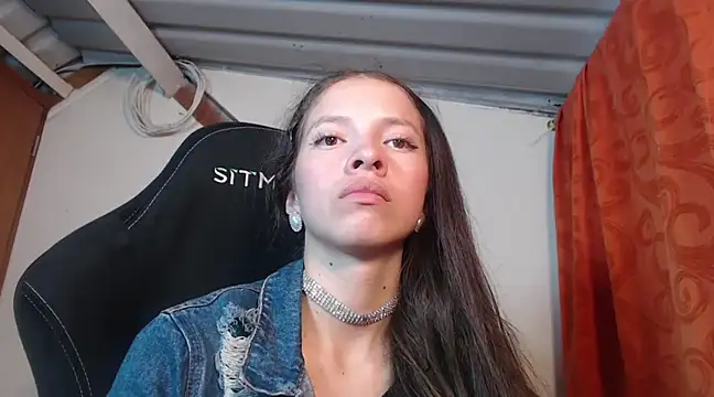 Snapshot of sweetdam12 chatting on 02/13/25, 08:03 sweetdam12 online show from 02/13/25, 08:03