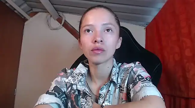 Snapshot of sweetdam12 chatting on 02/15/25, 02:33 sweetdam12 online show from 02/15/25, 02:33