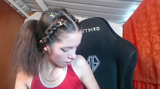 Snapshot of sweetdam12 chatting on 02/15/25, 05:39 sweetdam12 online show from 02/15/25, 05:39