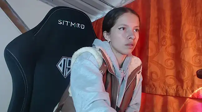 Snapshot of sweetdam12 chatting on 02/19/25, 07:05 sweetdam12 online show from 02/19/25, 07:05