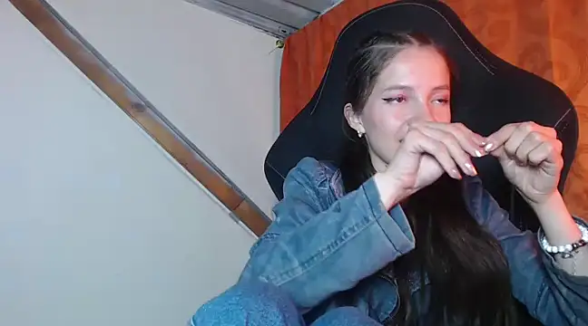 Snapshot of sweetdam12 chatting on 02/20/25, 11:32 sweetdam12 online show from 02/20/25, 11:32