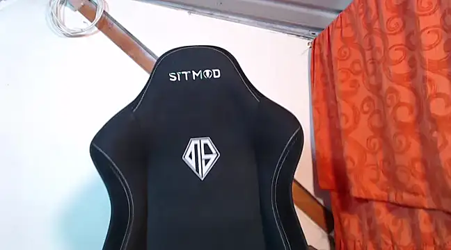 Snapshot of sweetdam12 chatting on 03/01/25, 10:53 sweetdam12 online show from 03/01/25, 10:53