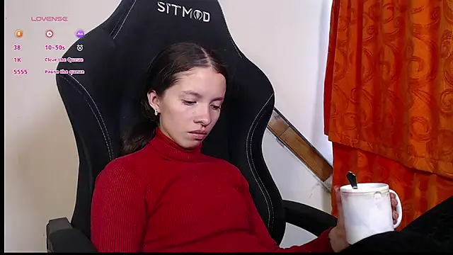 Snapshot of sweetdam12 chatting on 03/08/25, 08:14 sweetdam12 online show from 03/08/25, 08:14