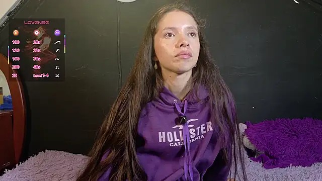 Snapshot of sweetdam12 chatting on 09/22/25, 08:55 sweetdam12 online show from 09/22/25, 08:55