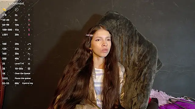 Snapshot of sweetdam12 chatting on 10/03/25, 08:17 sweetdam12 online show from 10/03/25, 08:17