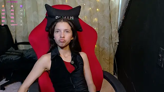 Snapshot of sweetdam12 chatting on 12/13/25, 08:14 sweetdam12 online show from 12/13/25, 08:14