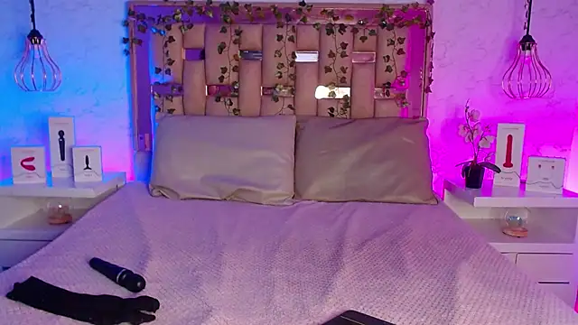 Snapshot of GigiVolkova chatting on 03/06/25, 07:43 GigiVolkova online show from 03/06/25, 07:43