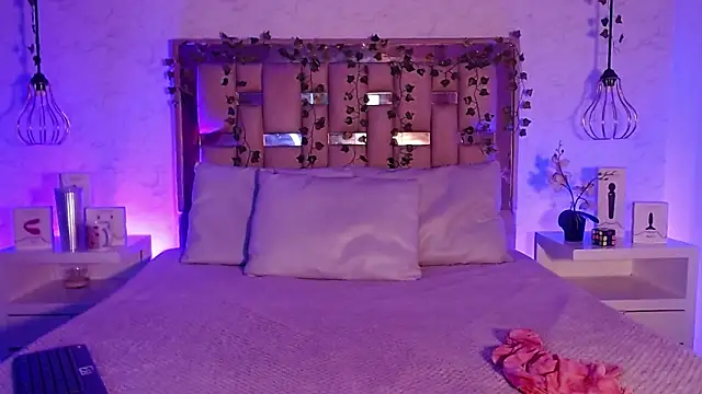 Snapshot of GigiVolkova chatting on 09/22/25, 08:11 GigiVolkova online show from 09/22/25, 08:11