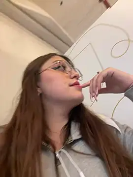 sweet valery21 online show from 03/06/25, 02:18