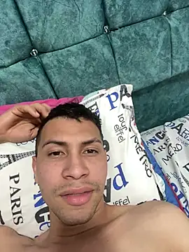 Snapshot of muchaelw3st4r8fuiz chatting on 01/05/25, 11:22 muchaelw3st4r8fuiz online show from 01/05/25, 11:22