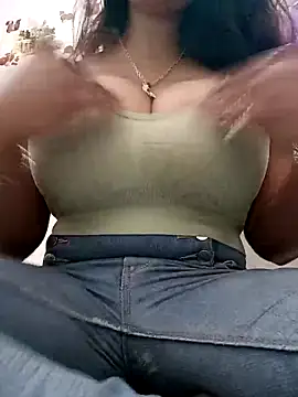 Snapshot of cute-mahek chatting on 02/13/25, 12:00 cute-mahek online show from 02/13/25, 12:00