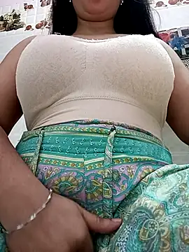 Snapshot of cute-mahek chatting on 10/08/25, 08:34 cute-mahek online show from 10/08/25, 08:34