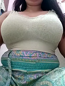 cute-mahek online show from 11/18/25, 12:20