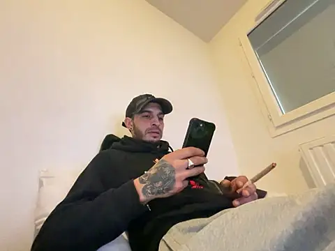 Rebeu313 online show from 01/18/26, 02:43