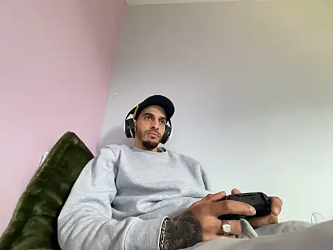 Rebeu313 online show from 02/23/26, 11:07