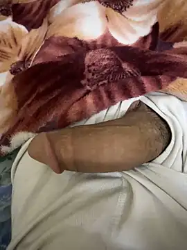 Snapshot of hamed-697 chatting on 12/21/24, 11:11 hamed-697 online show from 12/21/24, 11:11