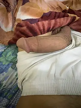 Snapshot of hamed-697 chatting on 01/18/25, 01:40 hamed-697 online show from 01/18/25, 01:40