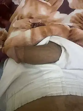 Snapshot of hamed-697 chatting on 02/25/25, 03:05 hamed-697 online show from 02/25/25, 03:05