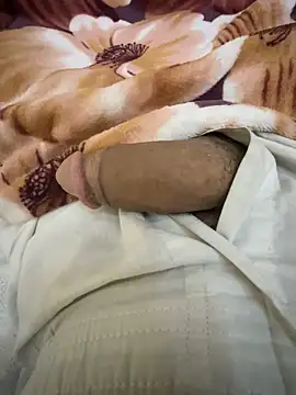 Snapshot of hamed-697 chatting on 03/06/25, 10:36 hamed-697 online show from 03/06/25, 10:36