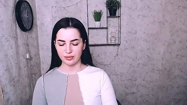 DivaKaily  online show from 12/08/24, 08:51