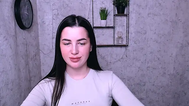 DivaKaily  online show from 02/05/25, 06:13