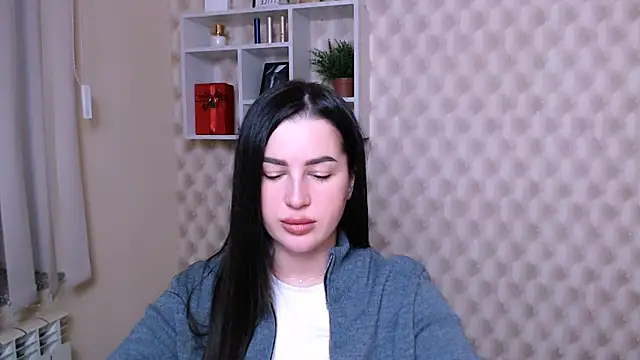 DivaKaily  online show from 10/21/25, 05:19