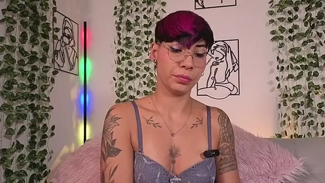 Snapshot of MiaMorgan_ chatting on 07/02/26, 01:50 MiaMorgan online show from 07/02/26, 01:50