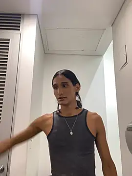 skyyfoxpraga online show from 01/12/25, 03:03