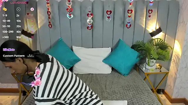 skyyfoxpraga online show from 02/10/25, 02:05