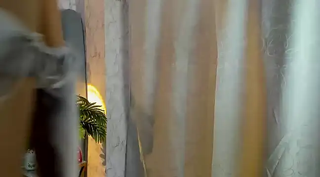 skyyfoxpraga online show from 03/18/25, 03:21