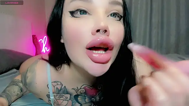 Aira vi online show from 05/18/26, 03:18