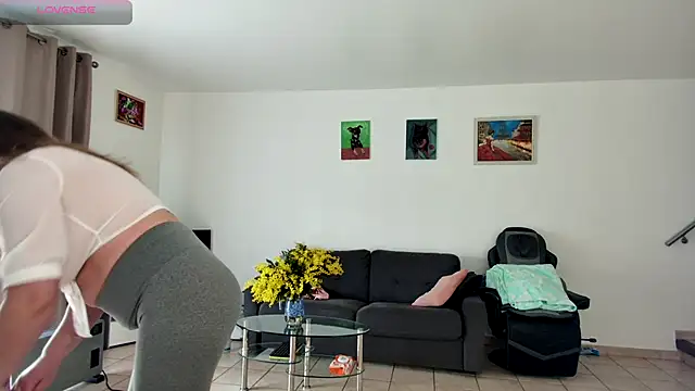 Snapshot of YOUR_ELENA chatting on 01/24/25, 11:48 YOUR ELENA online show from 01/24/25, 11:48