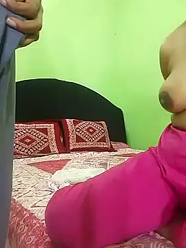 Snapshot of Taniya07 chatting on 01/21/25, 05:49 Taniya07 online show from 01/21/25, 05:49