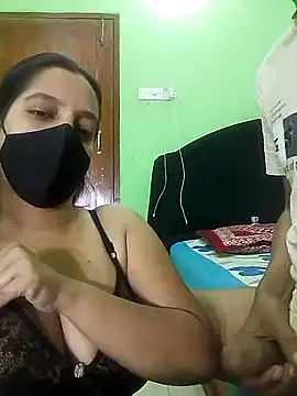 Snapshot of Taniya07 chatting on 02/15/25, 06:23 Taniya07 online show from 02/15/25, 06:23