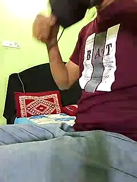 Snapshot of Taniya07 chatting on 02/16/25, 06:43 Taniya07 online show from 02/16/25, 06:43