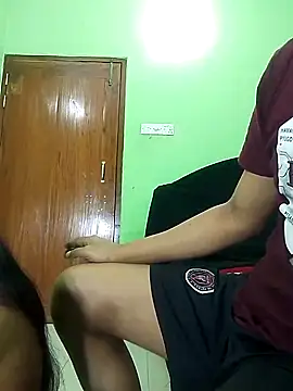 Snapshot of Taniya07 chatting on 02/25/25, 04:10 Taniya07 online show from 02/25/25, 04:10