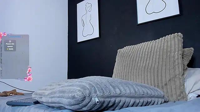 Snapshot of Lilith_dh chatting on 03/20/25, 02:42 Lilith dh online show from 03/20/25, 02:42