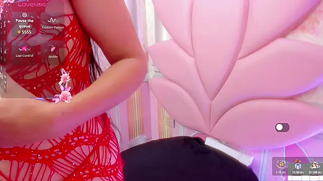 Snapshot of samy__milf chatting on 11/29/25, 02:09 samy milf online show from 11/29/25, 02:09