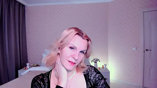 Louisa Bay online show from 12/19/24, 07:40