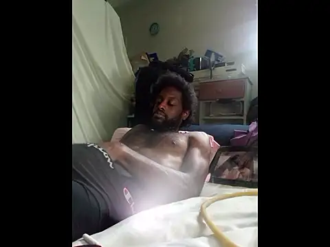 DevinToore online show from 04/01/26, 07:33