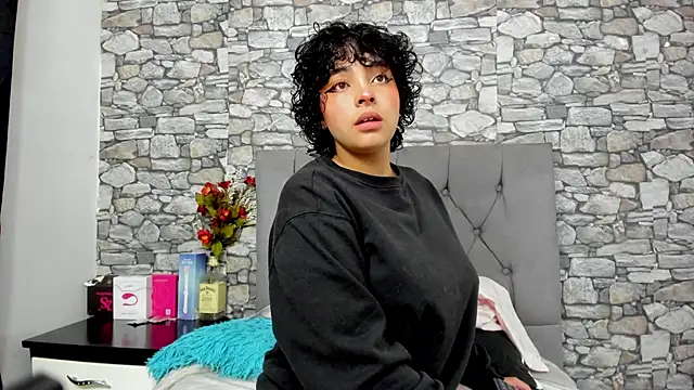 miku katsuragi online show from 10/15/25, 11:05