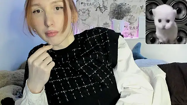 Snapshot of LisaIcon chatting on 03/10/25, 07:07 LisaIcon online show from 03/10/25, 07:07